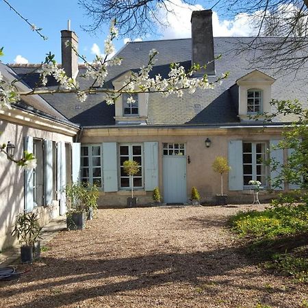 La Maison Céladon Prunay-Cassereau Extérieur photo