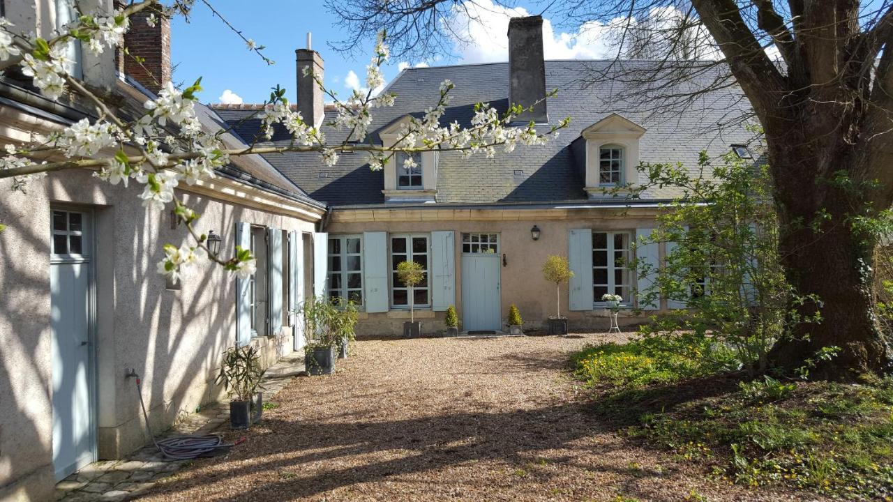 La Maison Céladon Prunay-Cassereau Extérieur photo