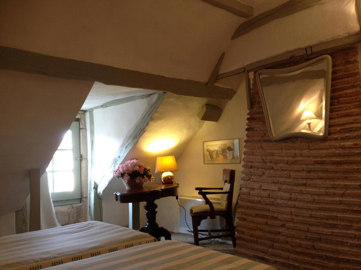 La Maison Céladon Prunay-Cassereau Extérieur photo