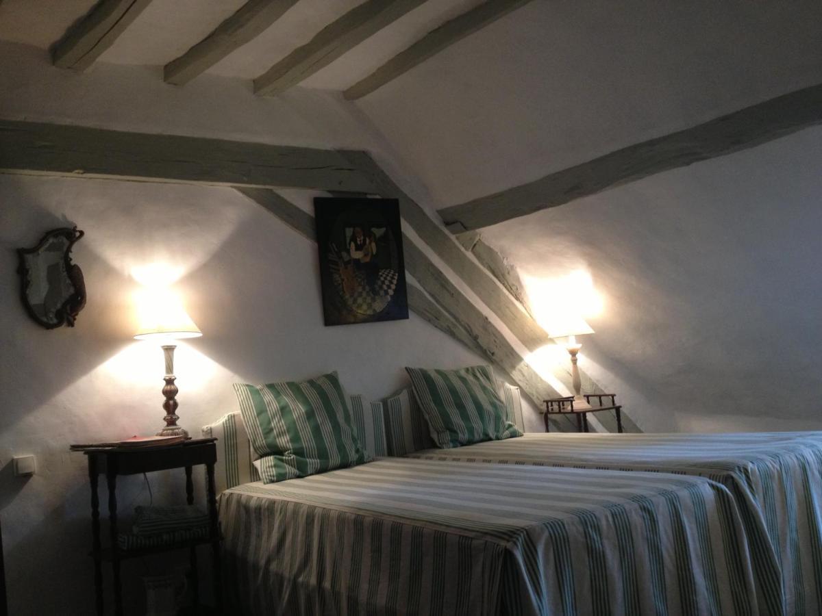 La Maison Céladon Prunay-Cassereau Extérieur photo